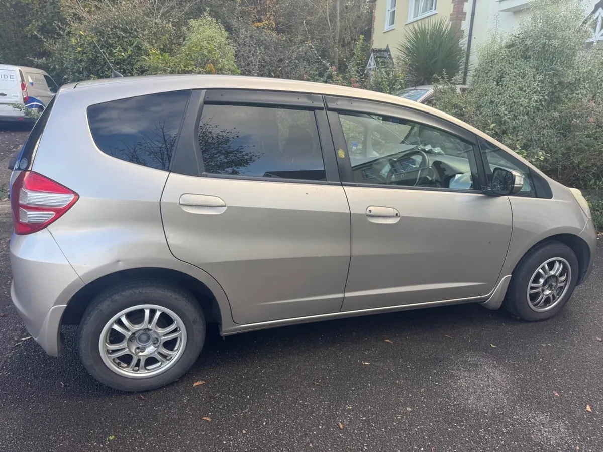 Honda Fit 2010 - Image 3