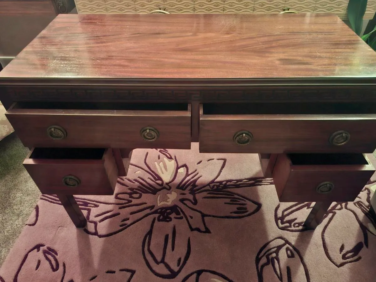 Antique Mahogany desk - Image 3