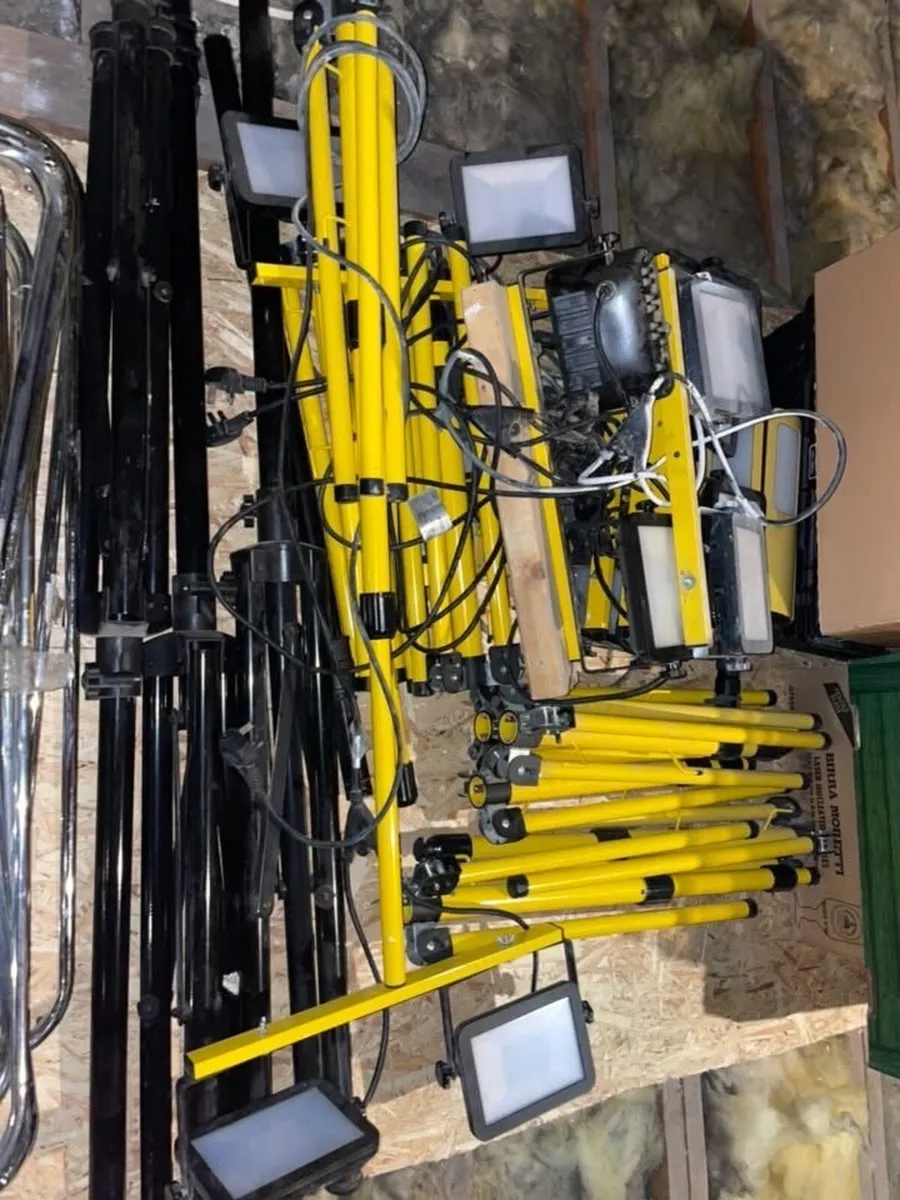 Work lights - Image 1