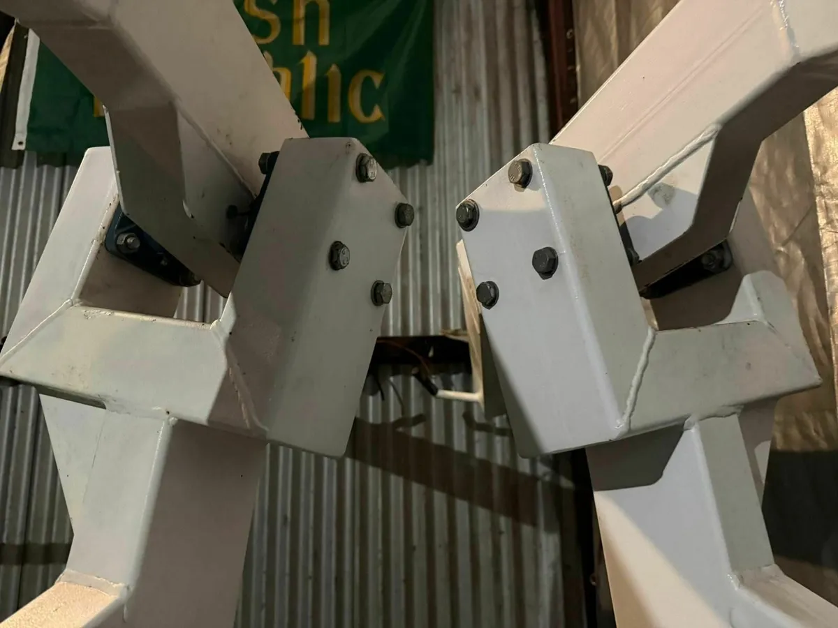 Plate-Loaded Iso-Lateral High Row Machine - Image 4