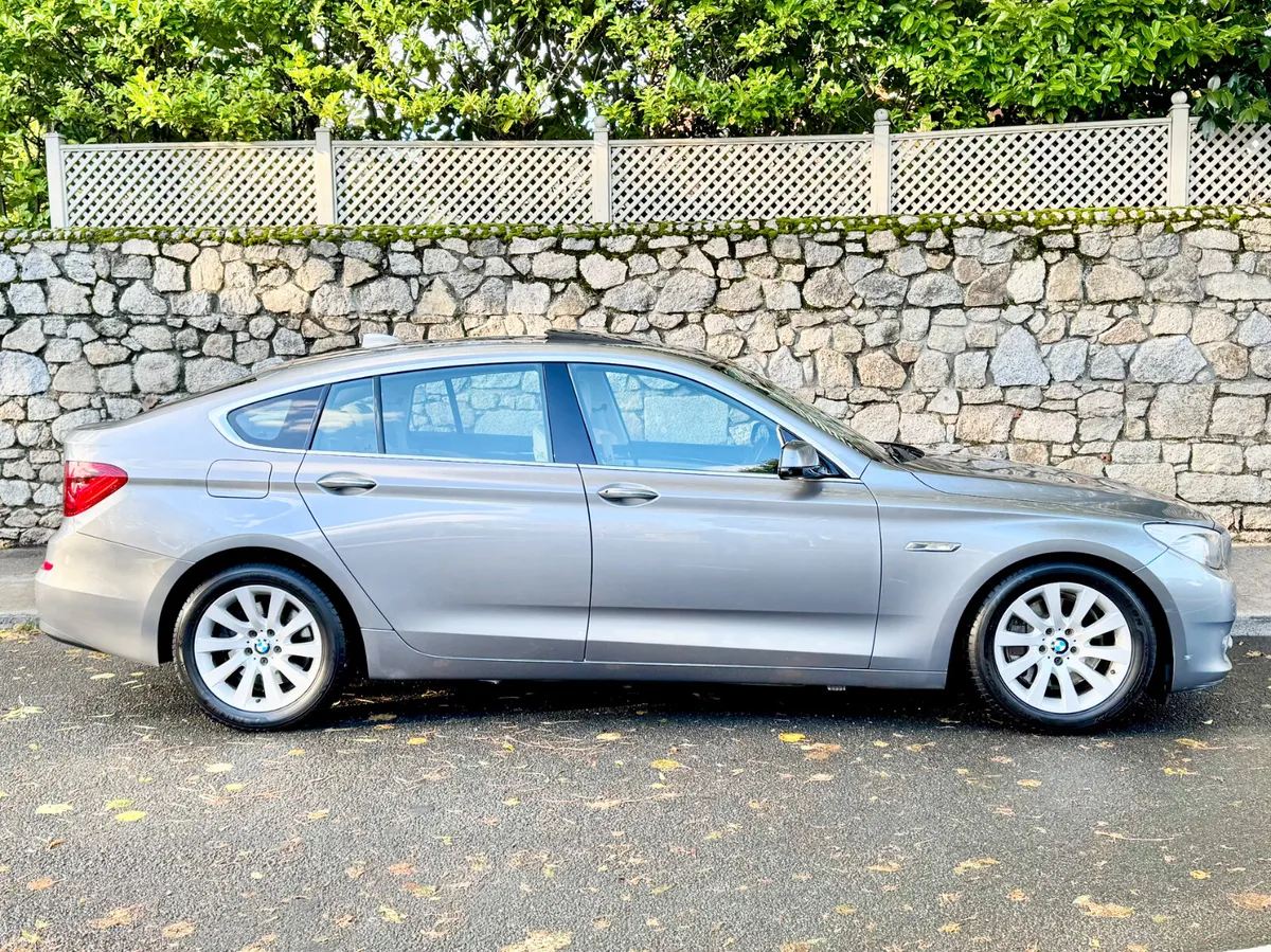 BMW 5-Series 2013!!! GT !!AUTO!! PANROOF!! - Image 3