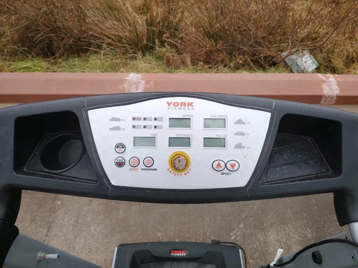 Gym equipment - Image 4