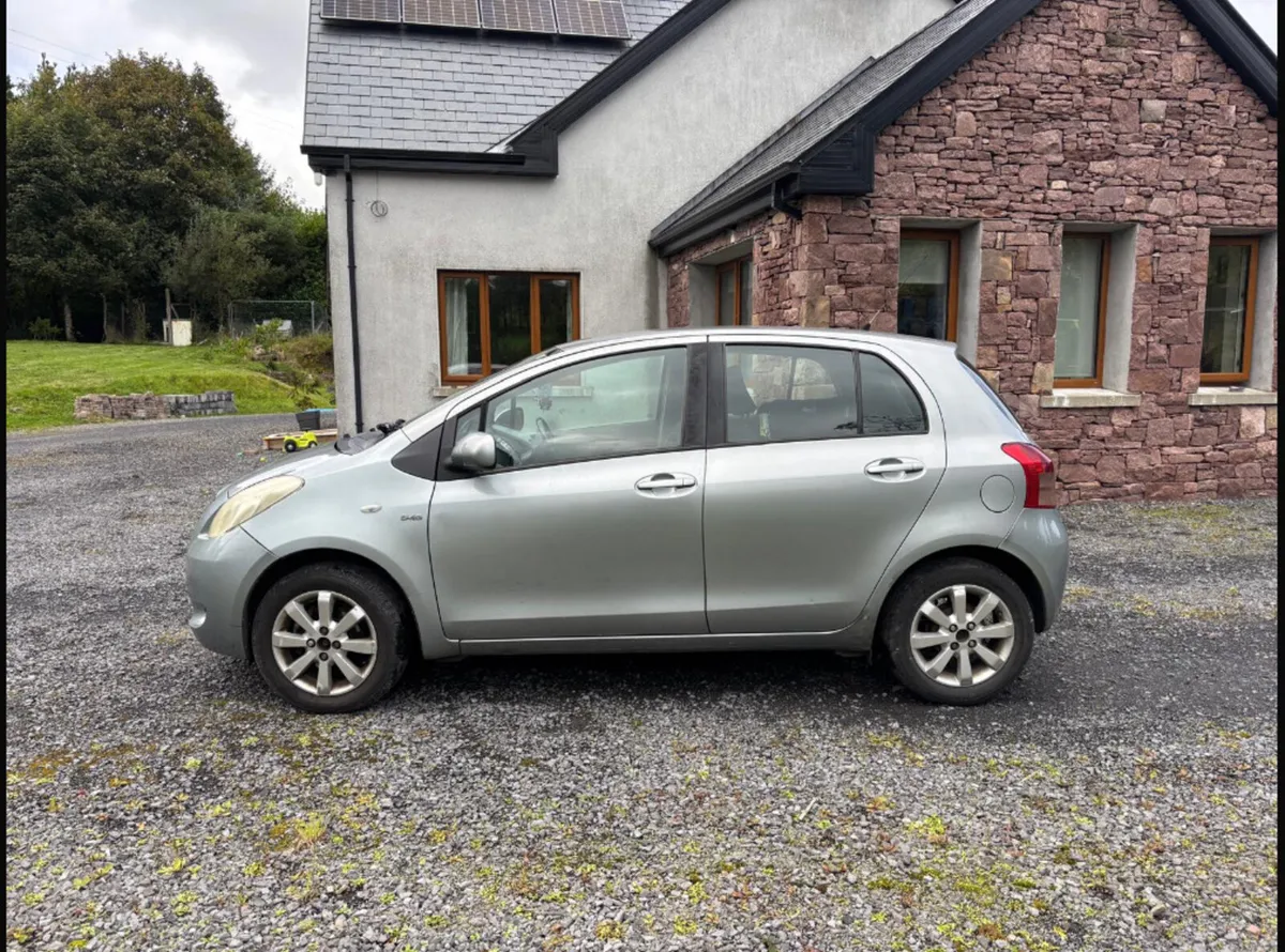 Toyota Yaris - Image 4