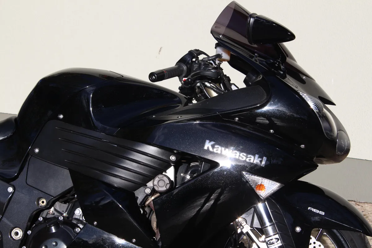Kawasaki ZZR 1400 - Image 2