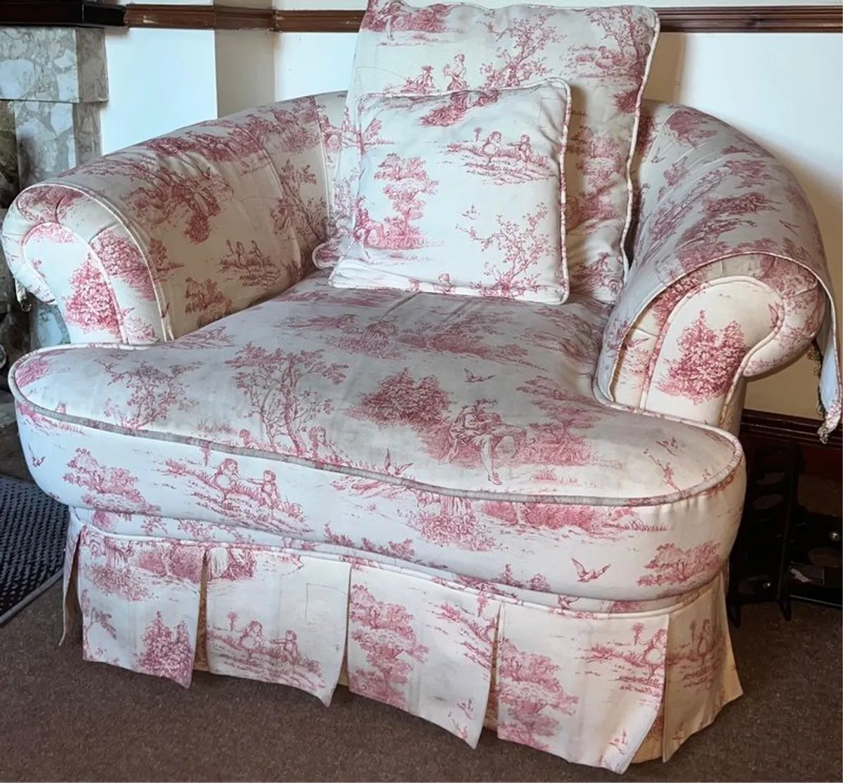3 piece suite. single, 2 seater and 4 seater - Image 2