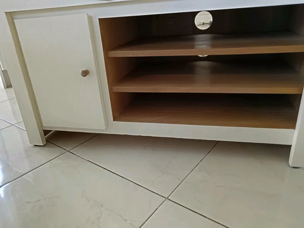 Tv unit - Image 2