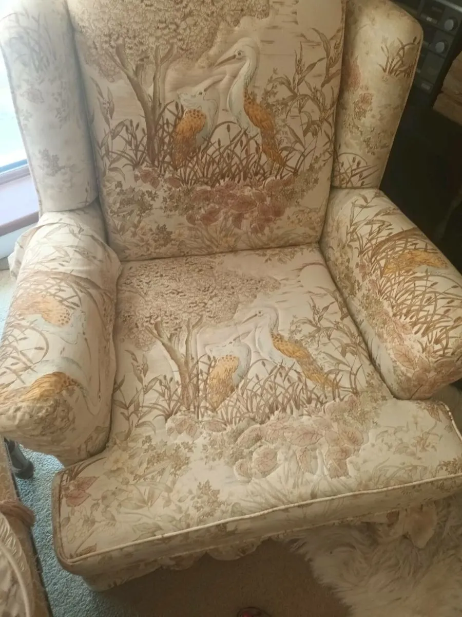 Couch 🛋 - Image 2