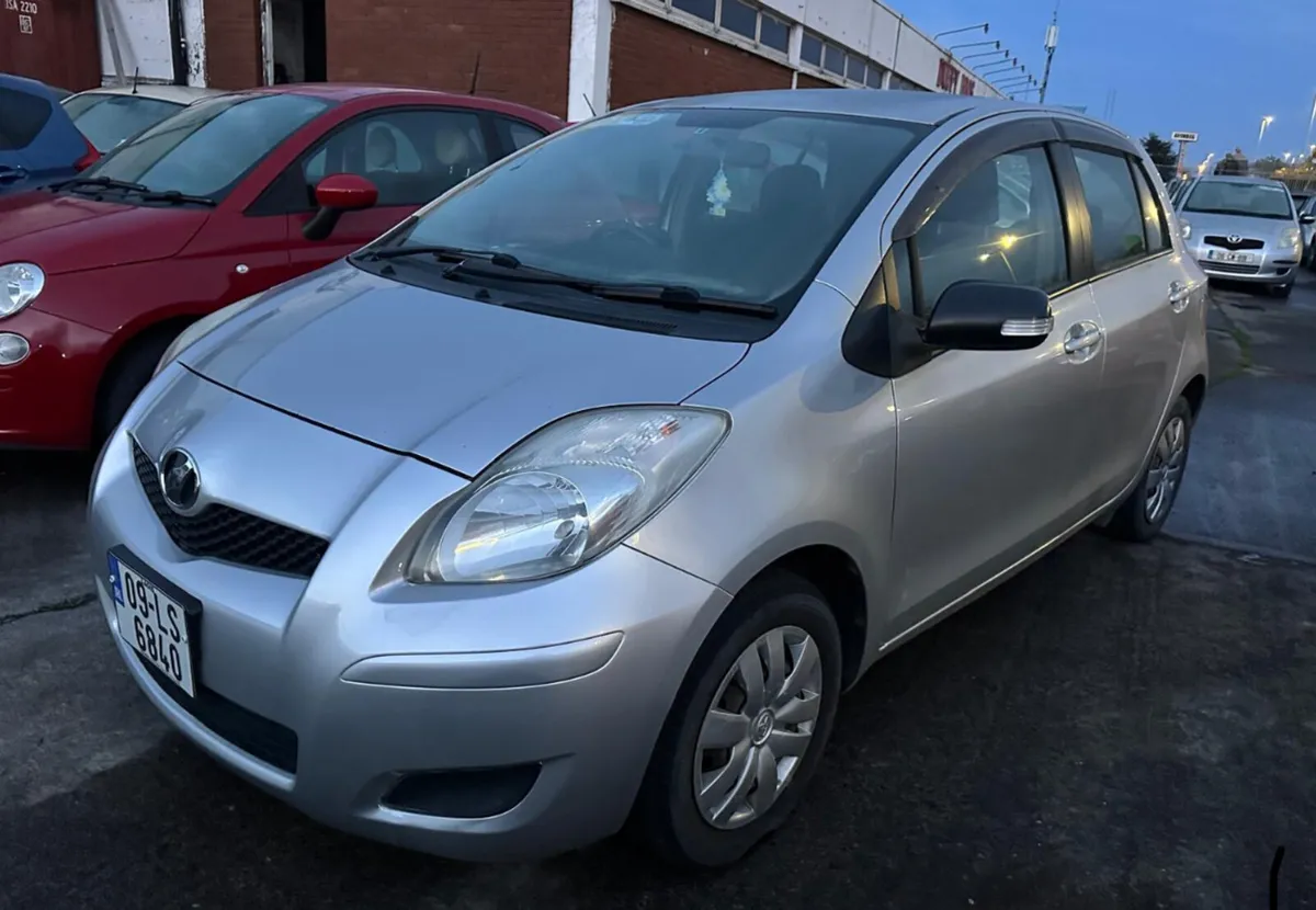 Toyota Vitz 2009 Automatic/ New Nct/ warranty. - Image 1