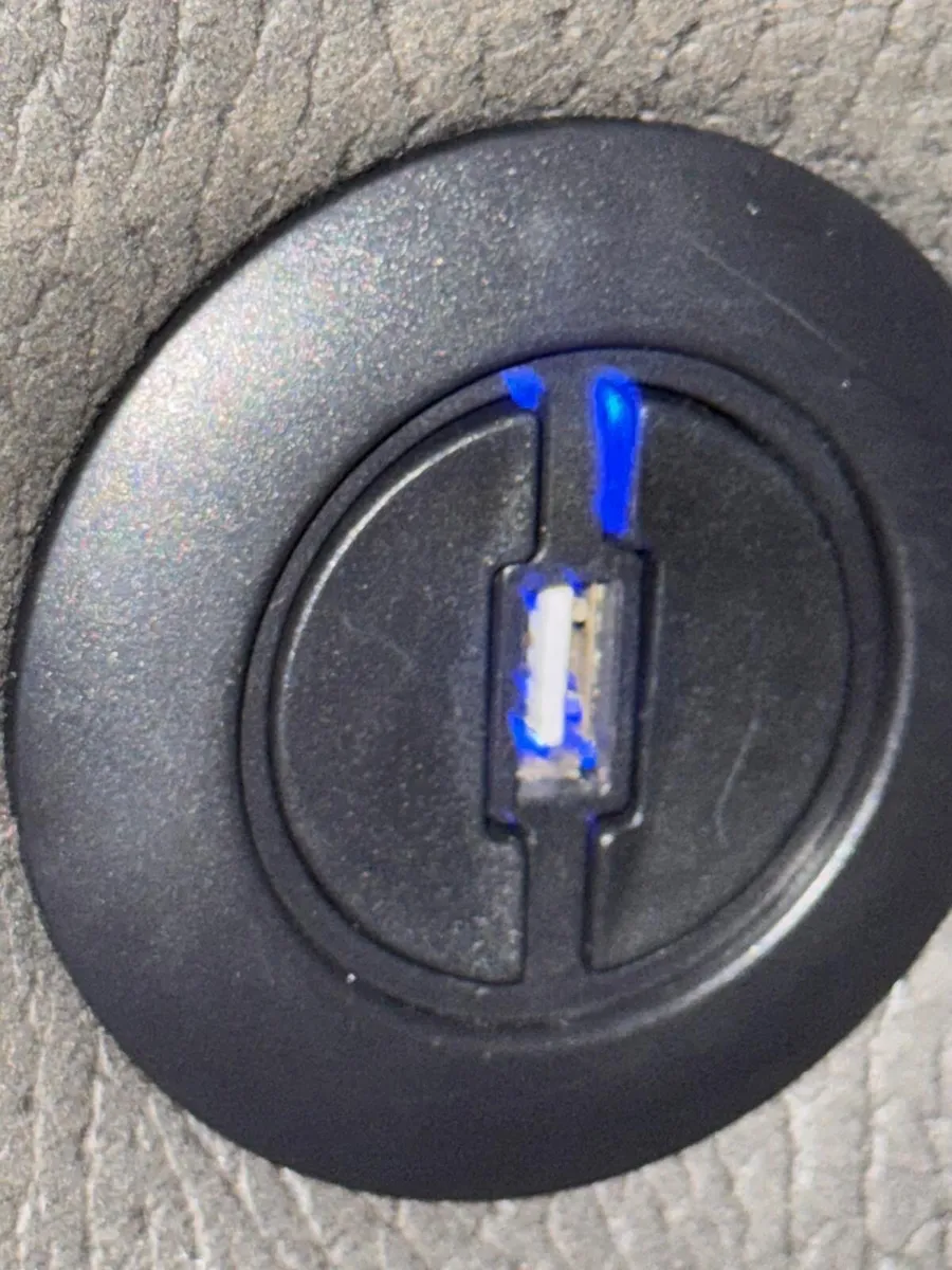 Electric recliner - Image 3