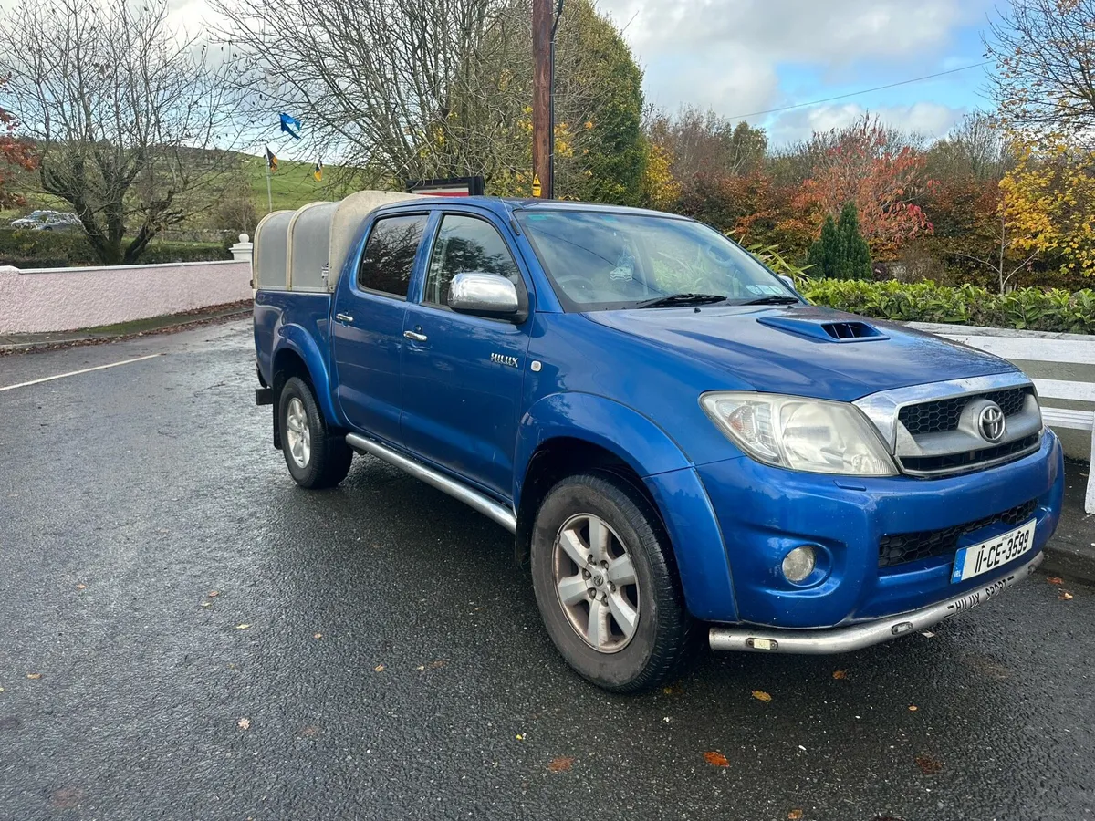 Toyota Hilux jeep - Image 2