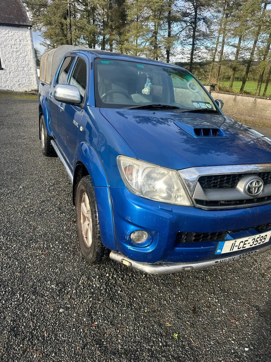 Toyota Hilux jeep - Image 4