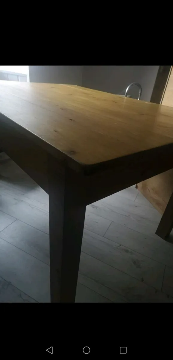 **CLEARANCE** Small Table & 2 Oak Chairs - Image 2