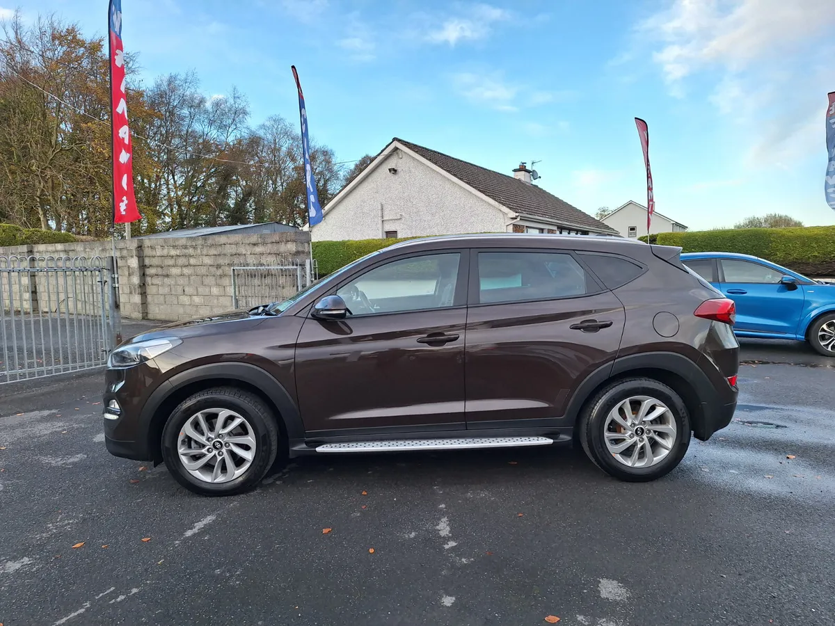 Tucson Executive 1.7 Full Leather/Heated/Camera - Image 4