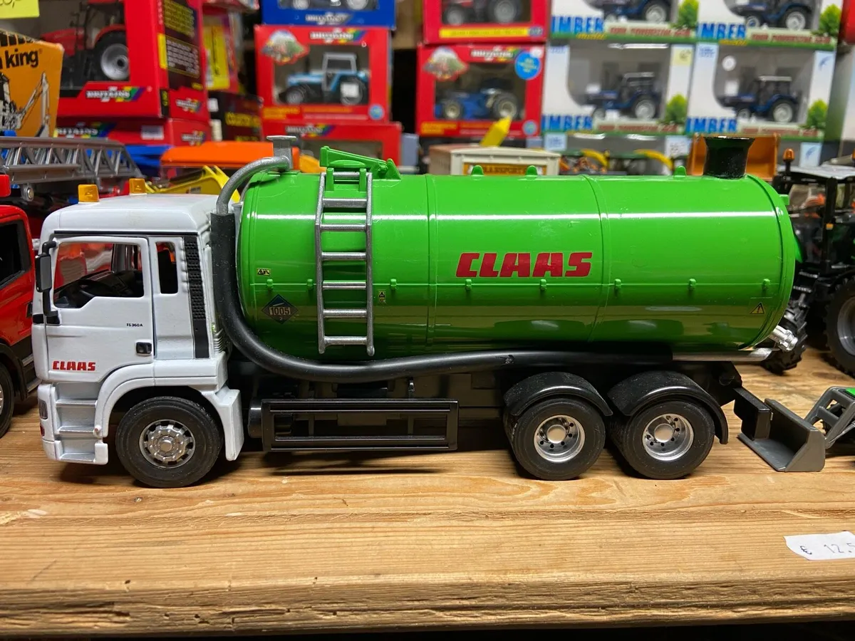 1:32 model trucks - Image 1