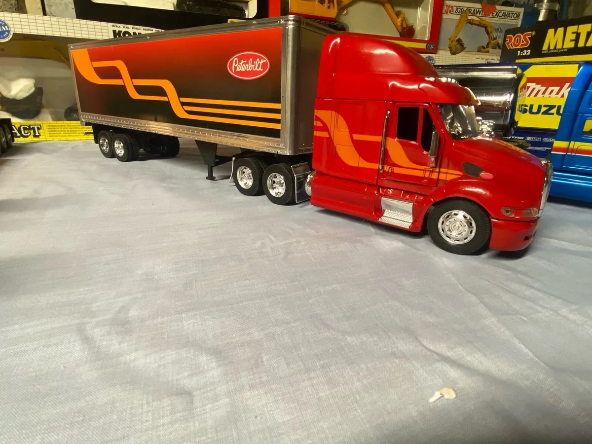 1:32 model trucks - Image 4