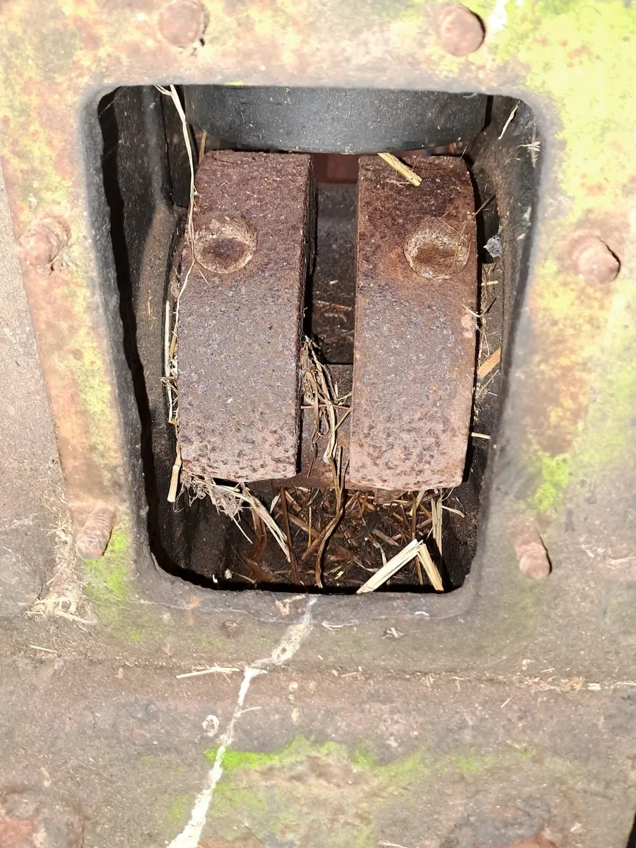 Vintage Ruston Diesel Stationary Engine (Parts) - Image 3