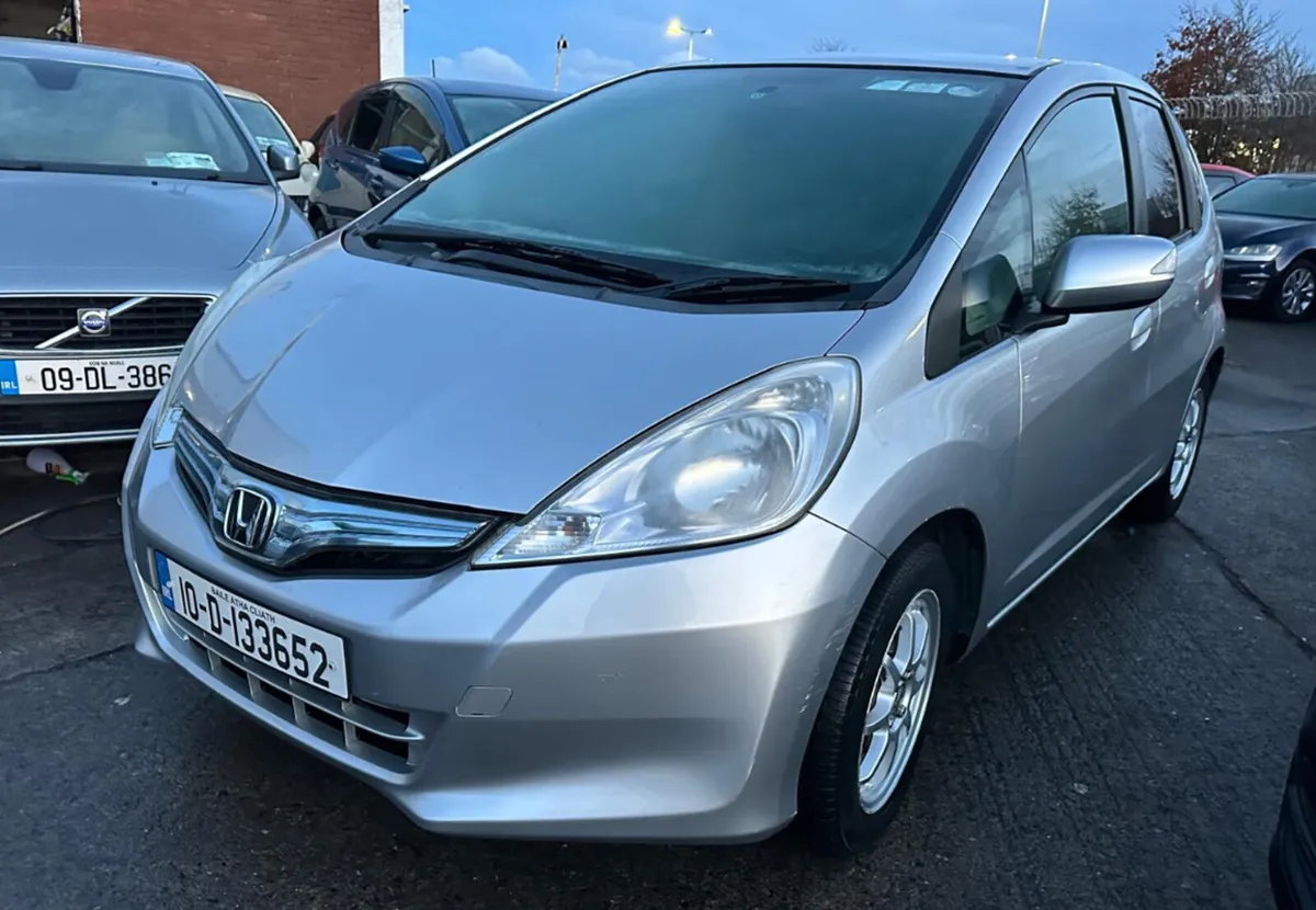 Honda Fit 2010 hybrid Automatic/ New Nct/ warranty - Image 1