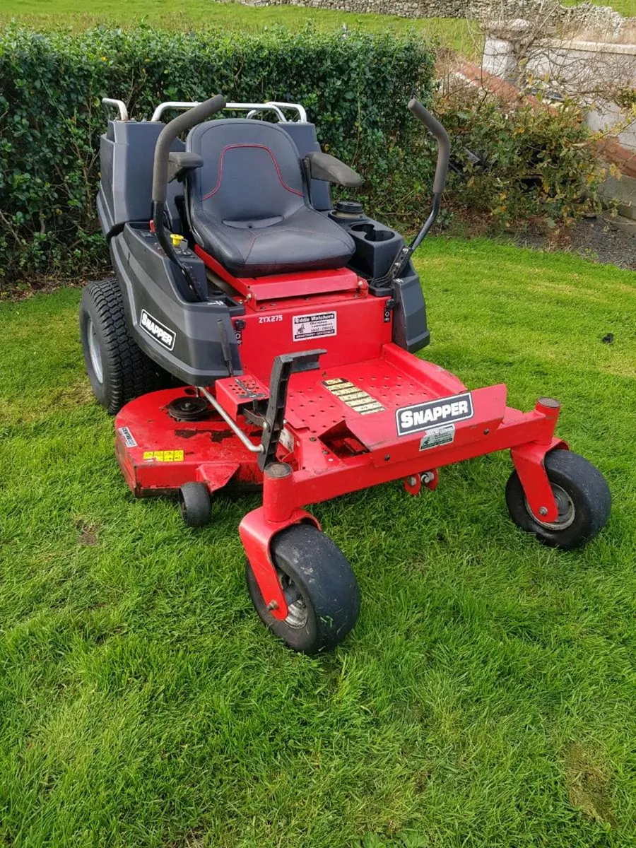 Snapper ztx 275 zero turn lawnmower - Image 1