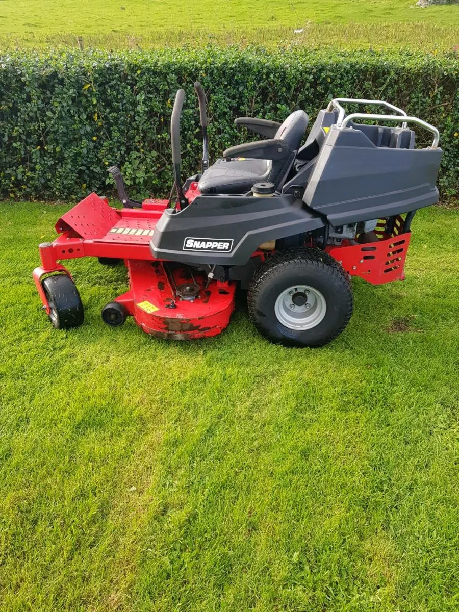 Snapper ztx 275 zero turn lawnmower - Image 2