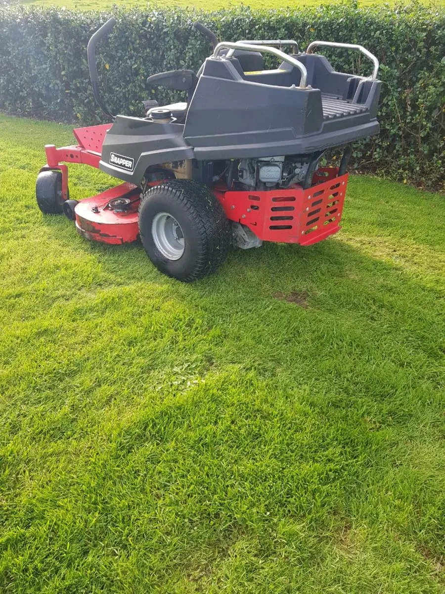 Snapper ztx 275 zero turn lawnmower - Image 4