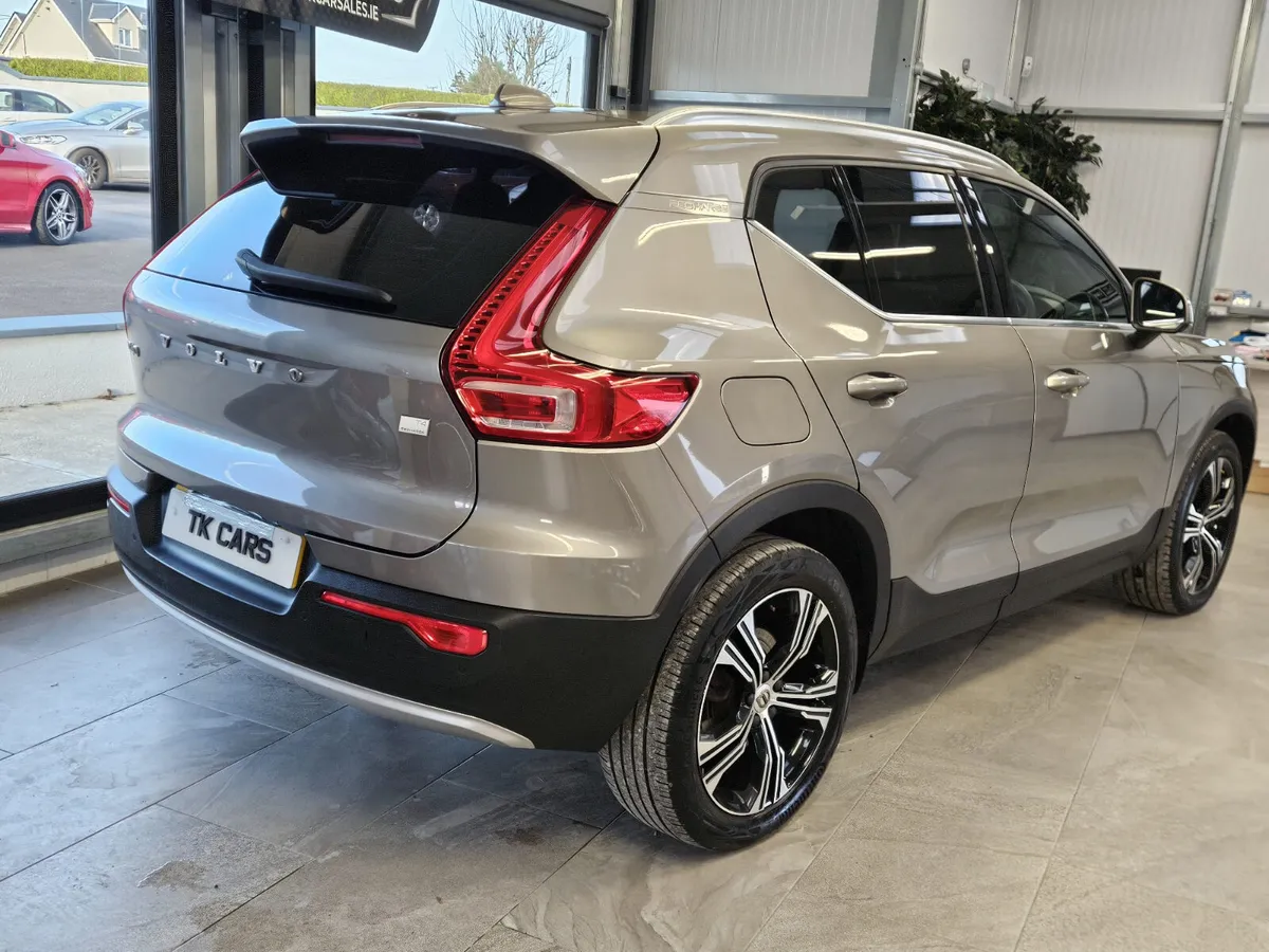 22 VOLVO XC40 HYBRID INSCRIPTION - Image 3