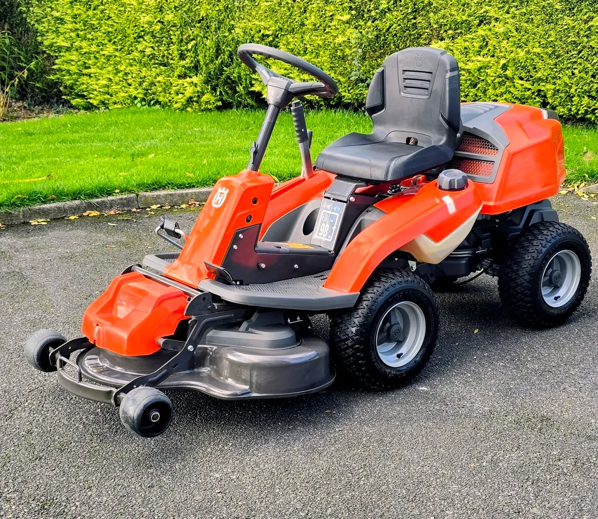 Husqvarna as new - Image 1