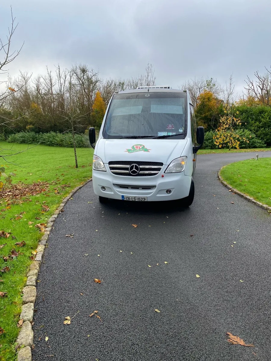 Bus 29 Seats - Image 1