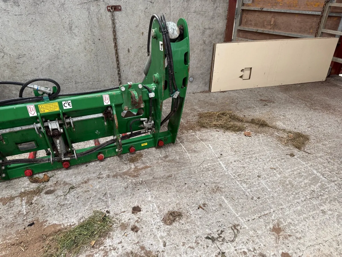 Cashels Bale Shear - Image 3