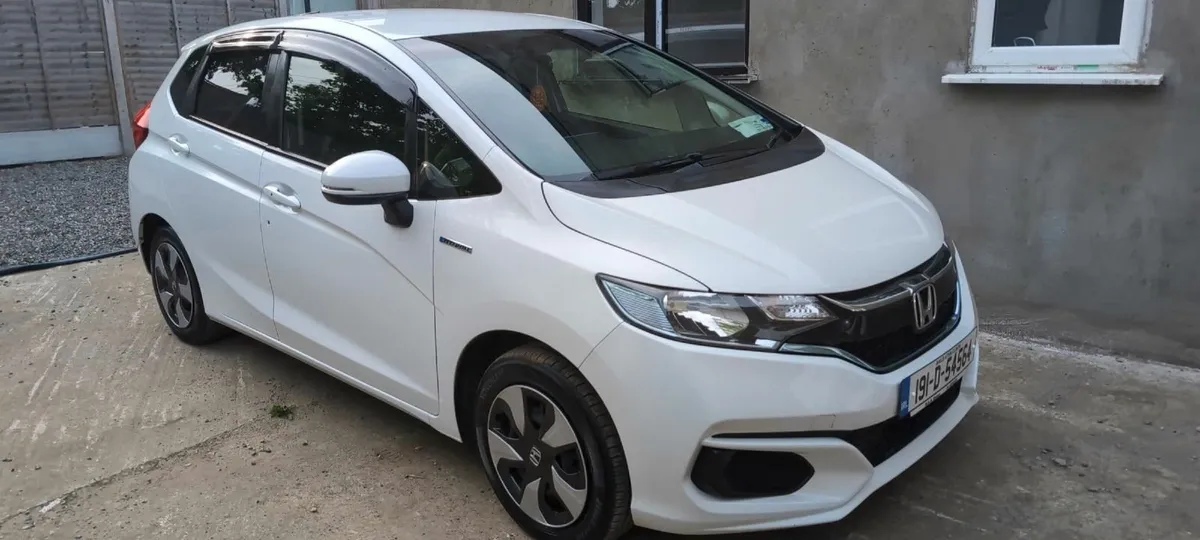 HONDA FIT 2019 - HYBRID - AUTOMATIC - Image 1