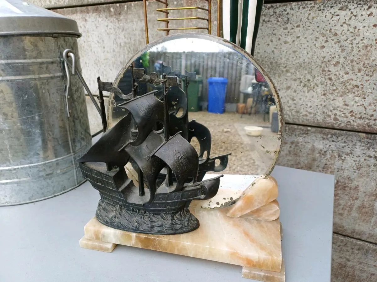 1930/40s Metal & Onyx Sculpture - Image 3