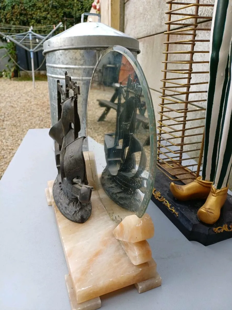 1930/40s Metal & Onyx Sculpture - Image 4