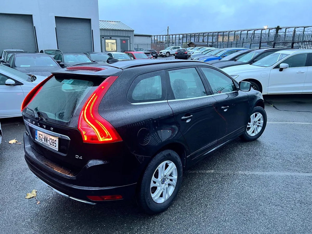 16 Volvo XC60 2.0 Auto Glass Roof - Image 3