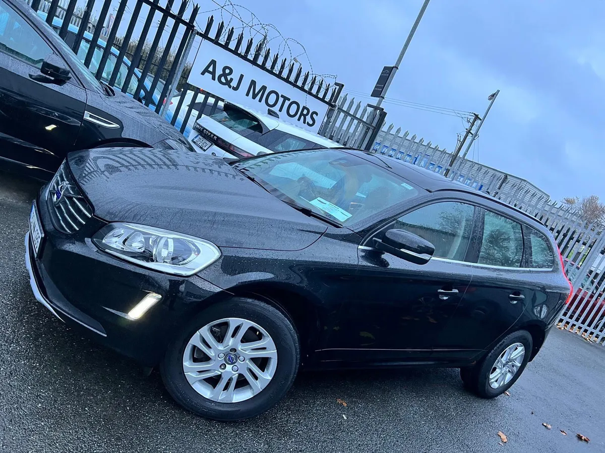 16 Volvo XC60 2.0 Auto Glass Roof - Image 2