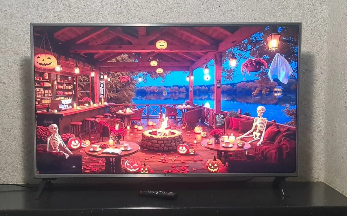 LG 49UH620V – 49” 4K Ultra HD Smart TV - Image 1