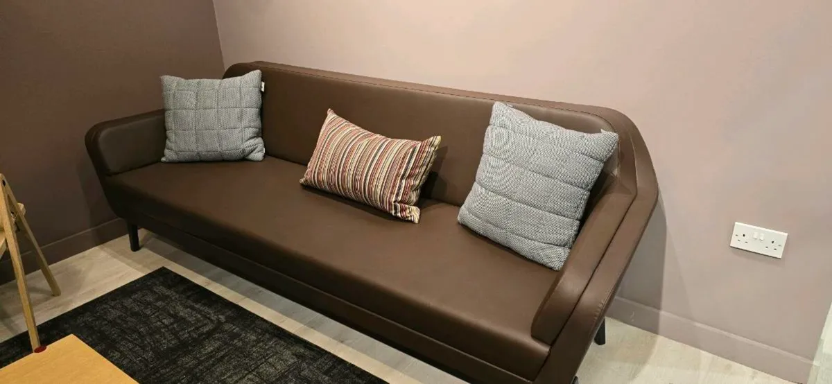 Harc 3 seater sofa ex showroom - Image 4