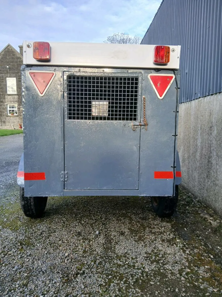 Dog Trailer - Image 3