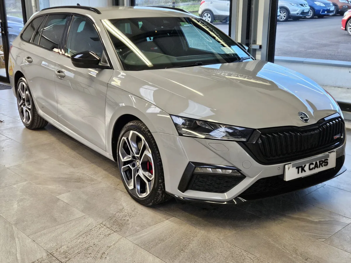 21 SKODA OCTAVIA VRS ESTATE HYBRID - Image 1
