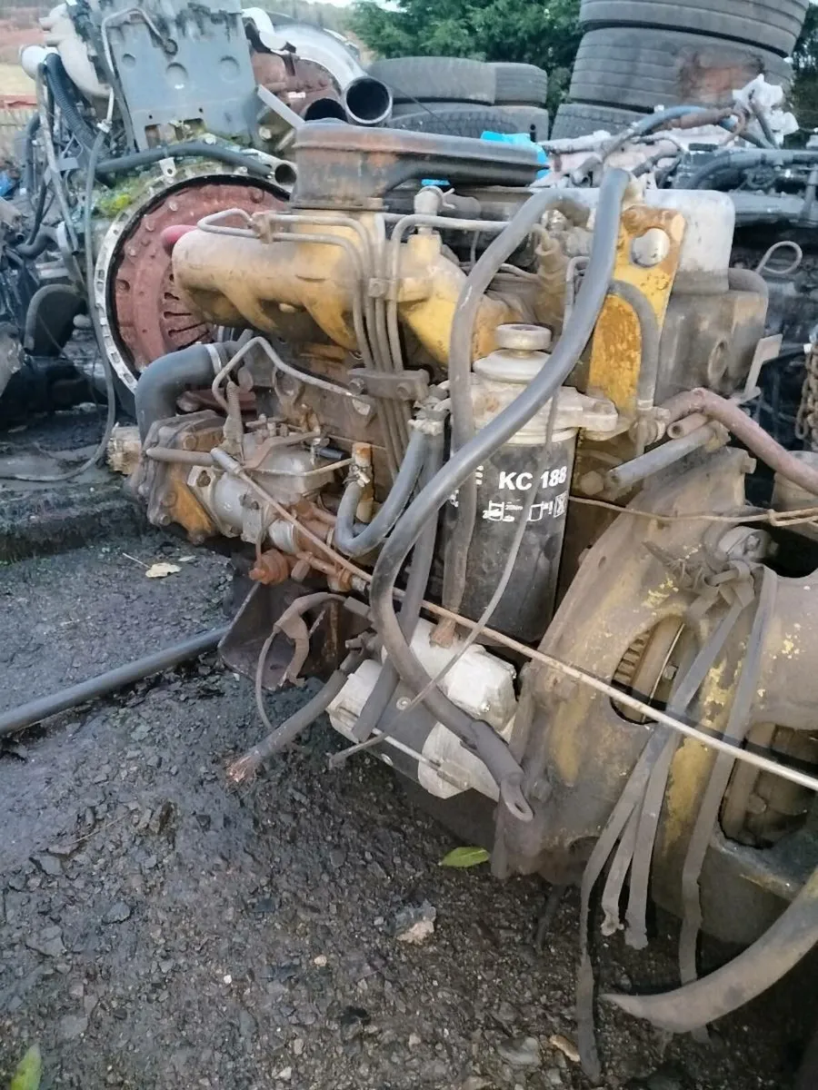 Mitsubishi S4E engine - Image 1