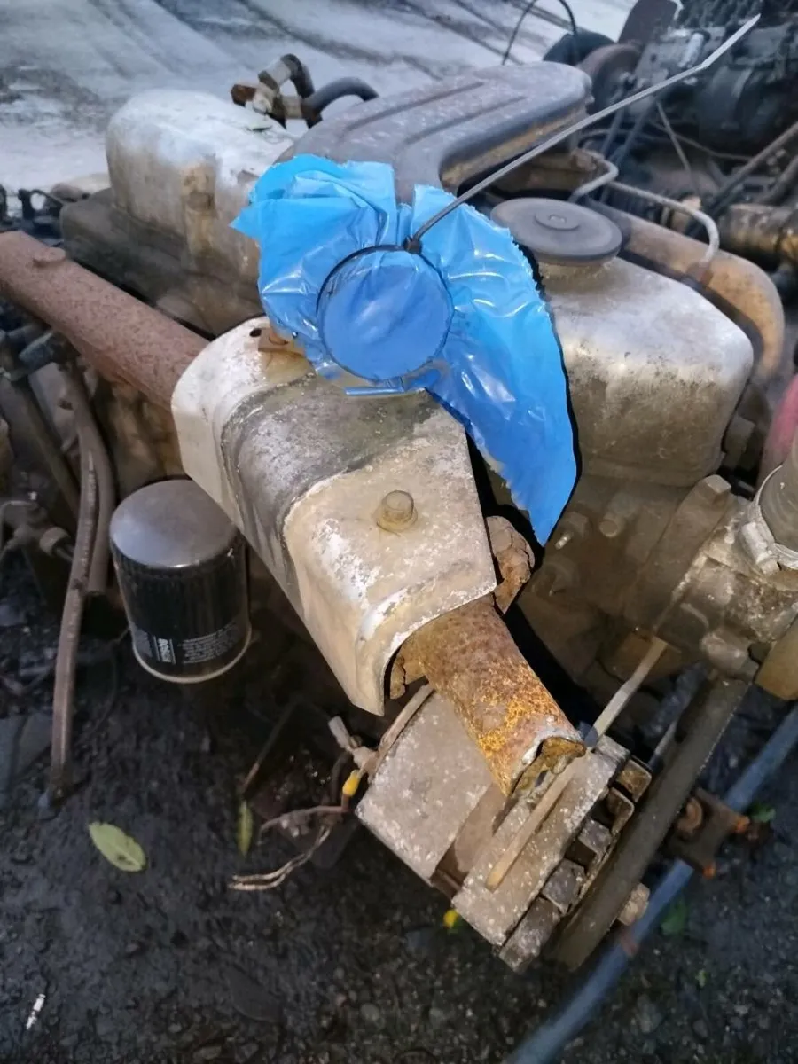 Mitsubishi S4E engine - Image 3