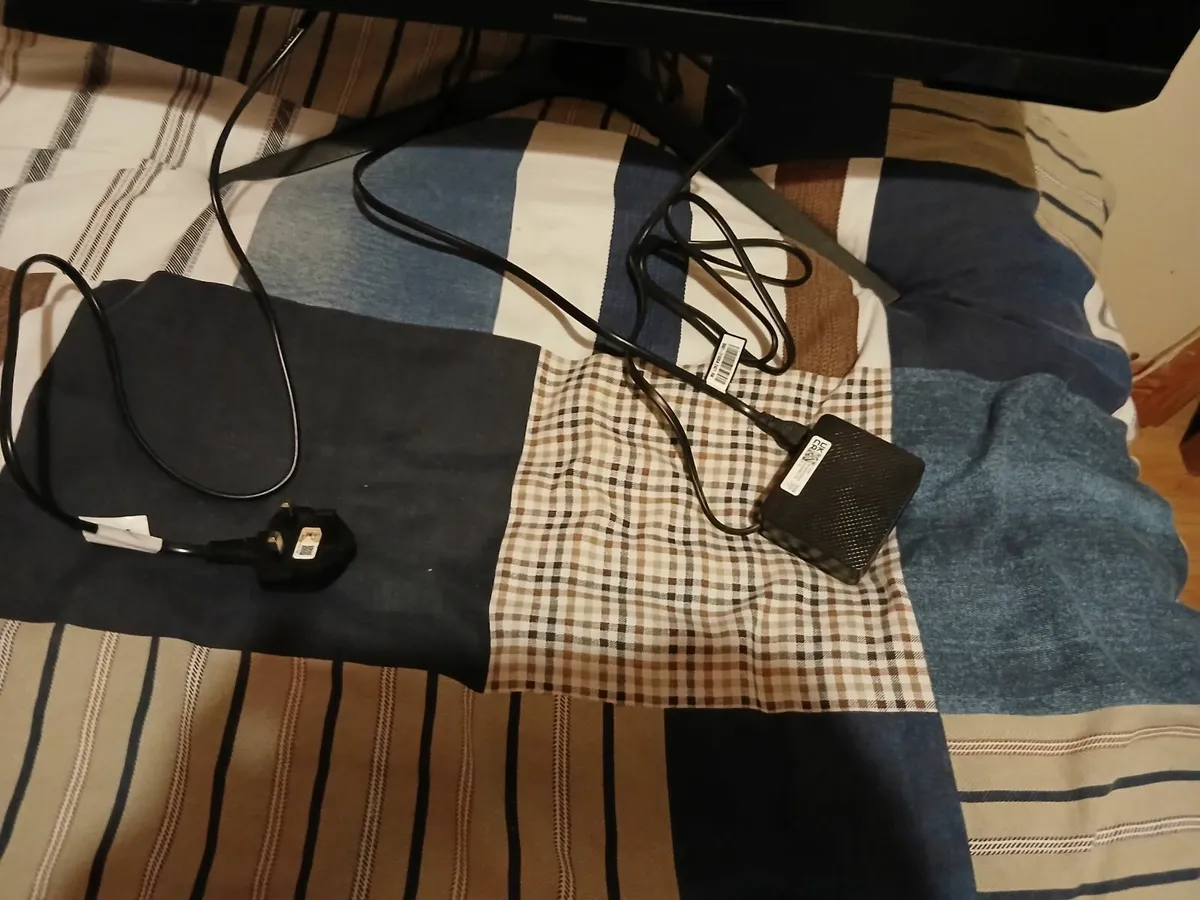 Samsung gaming monitor 27 inch - Image 2