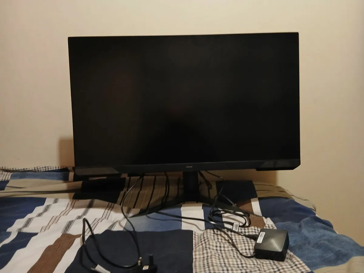 Samsung gaming monitor 27 inch - Image 1