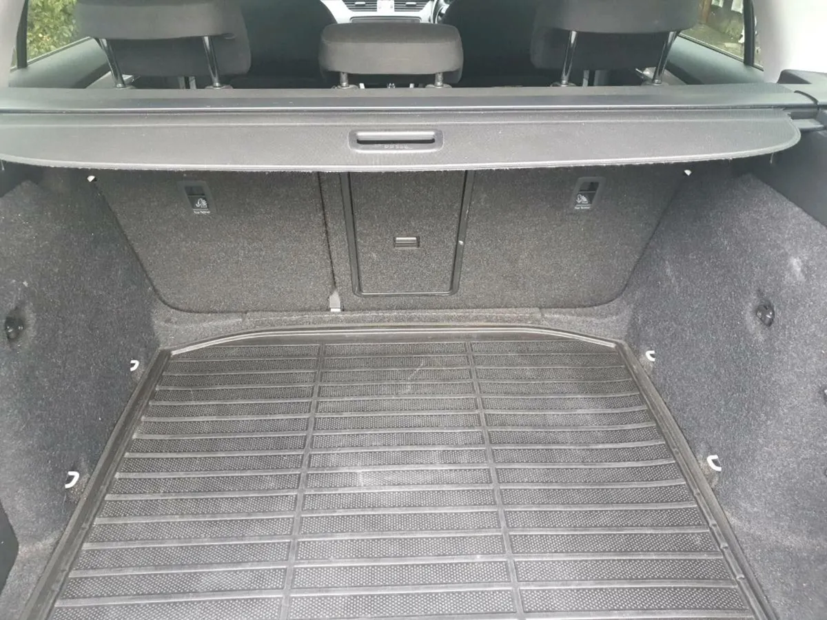 172 Skoda Octiva Estate 1.6 TDI SE TECH - Image 2