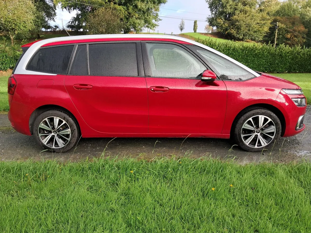 191 C4 SPACETOURER 1.2L AUTO 7 SEATER - Image 4