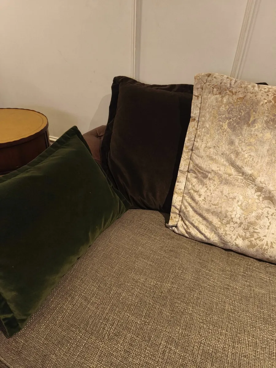 Sofa - Image 4