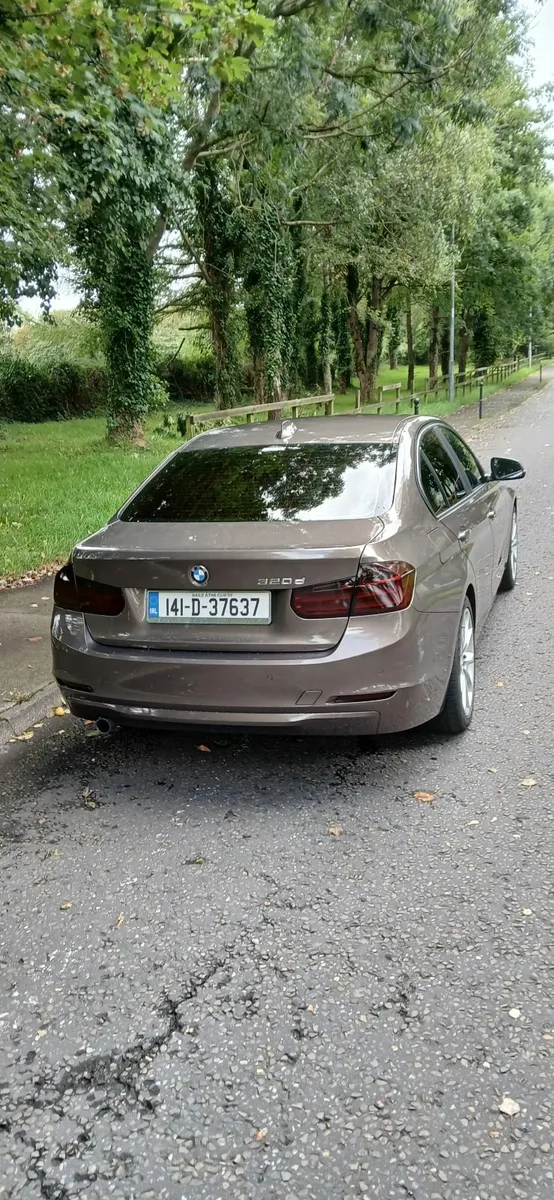 BMW 3-Series 2014 - Image 2