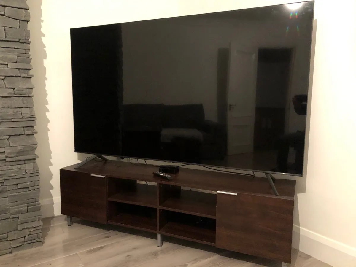 75” Samsung tv - Image 1