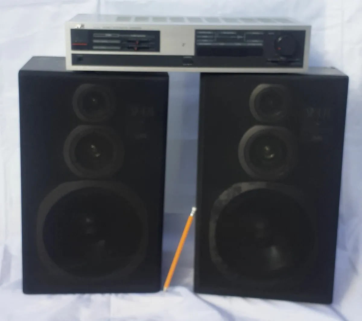 JVC - Amp/Speaker set - Image 1