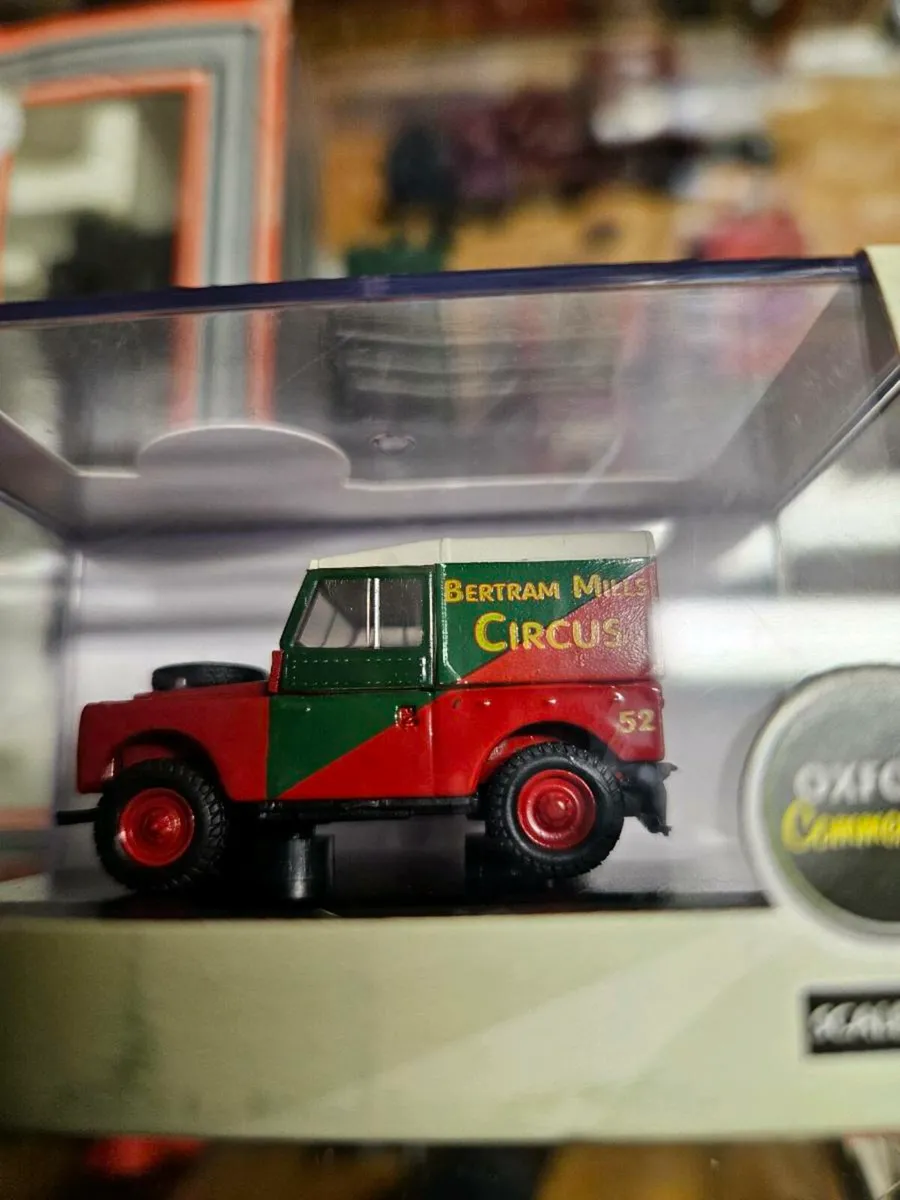 Corgi Oxford Circus Landrover - Image 1