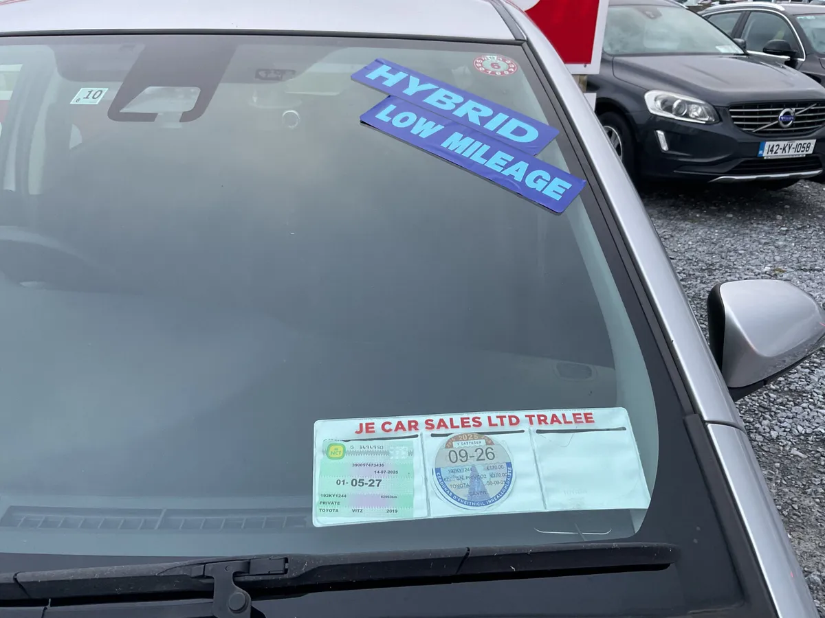 TOYOTA VITZ 1.5 PETROL HYBRID AUTO 64,000 KMS - Image 4