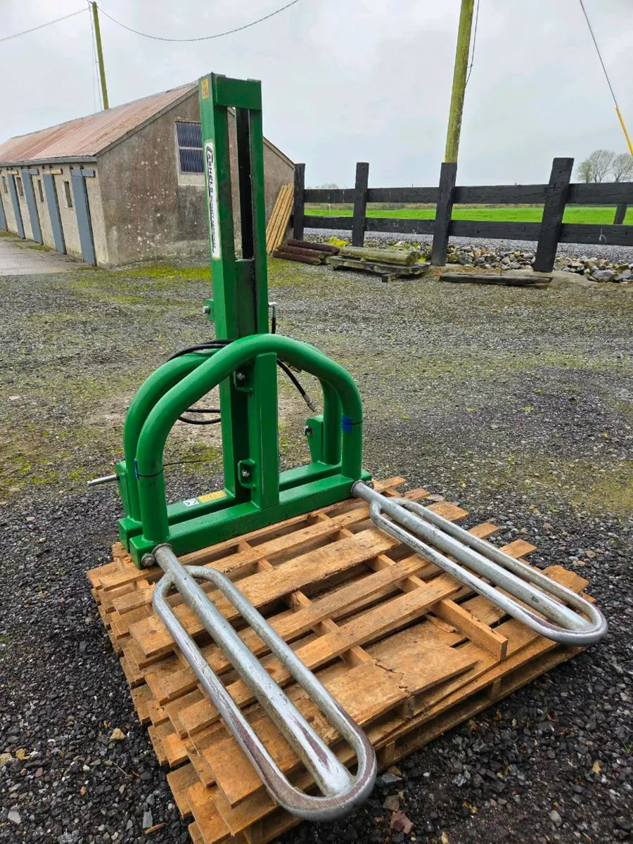 Cashels Bale lifter - Image 2